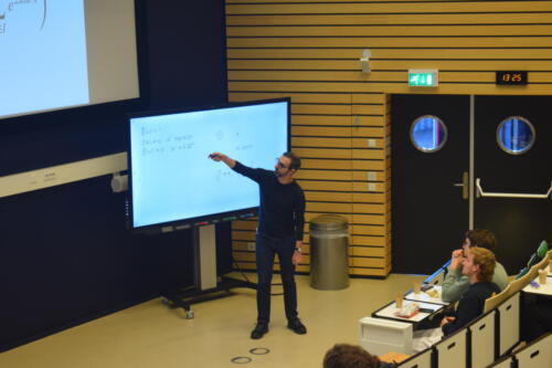 LunCH Lecture - Sphere-packing Problem